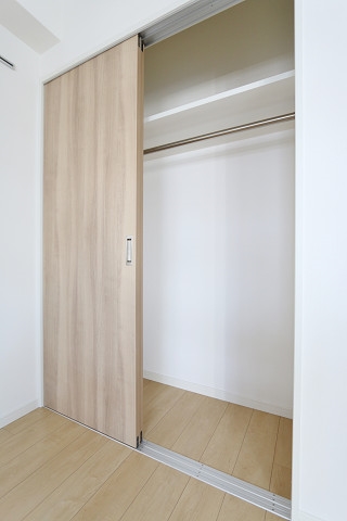 クローゼットタイプの収納もあるので安心です