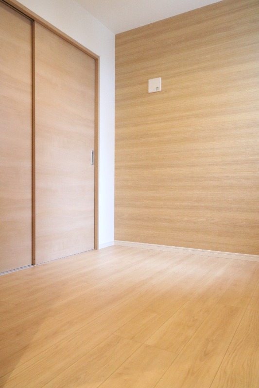 こちら寝室にいかがでしょうか。