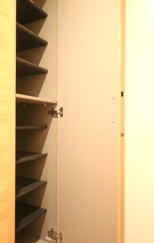 玄関収納もございます。