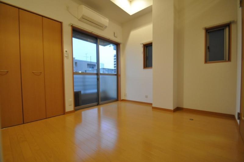 広々7帖越えの洋室です