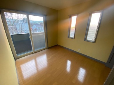 こちら寝室にいかがでしょうか。