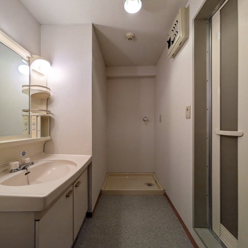 洗面台も付いてますよ