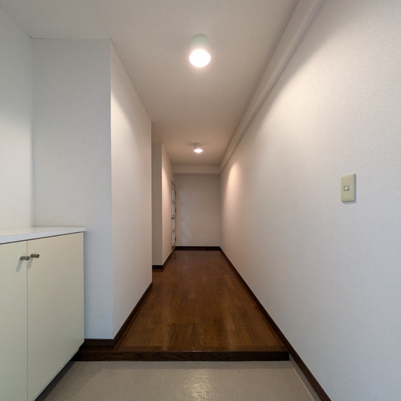 玄関もシンプルでいいです