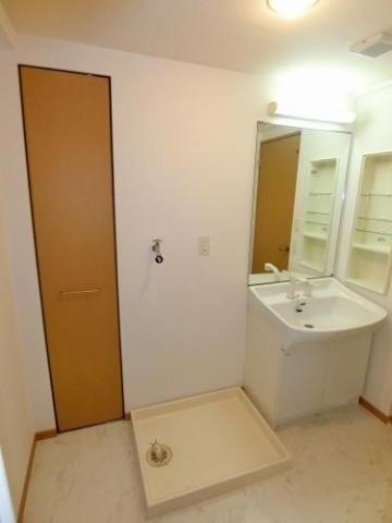 お出かけ前の身支度はこちらでバッチリです