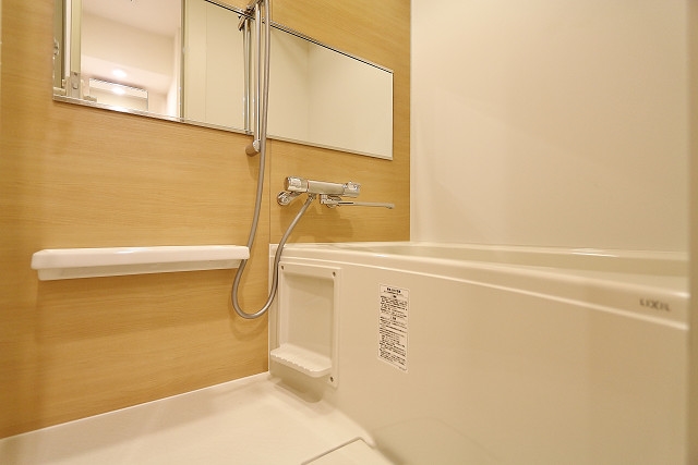 ゆったりとくつろげる浴室です