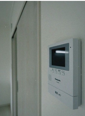 モニター付きインターホンで安心。