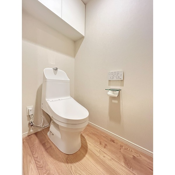 清潔感のあるトイレですね