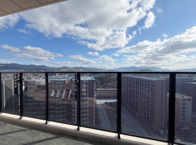 天気のいい日はこちらで洗濯物を干せます