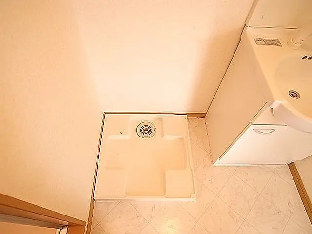 洗濯機は室内に置くことができます。