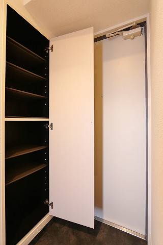 シューズボックスもたっぷり収納