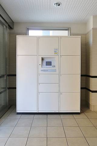 不在時にもお荷物の受け取りが可能な宅配BOX付き