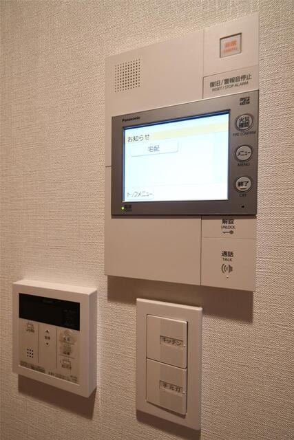 モニター付きインターホンで安心。