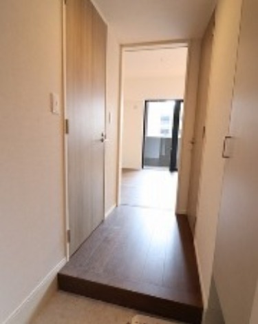 玄関からはこのようになっています。