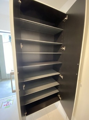 玄関収納も充実しています