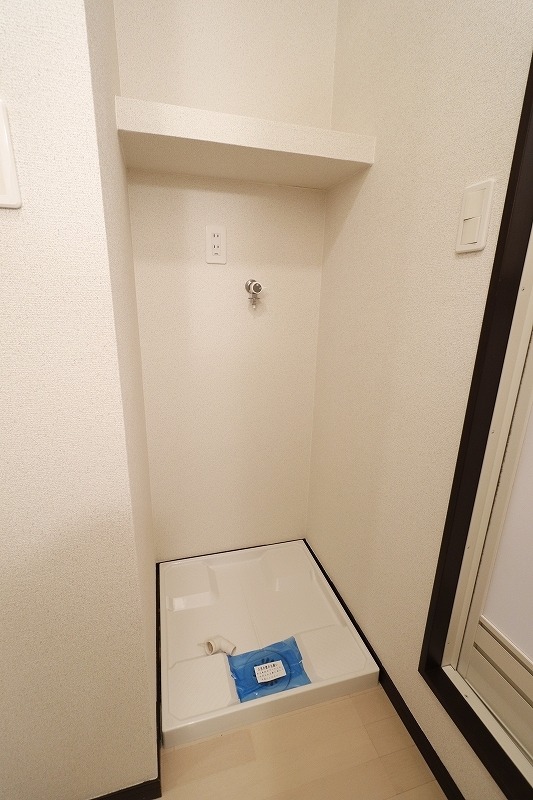 室内洗濯機置場も完備。