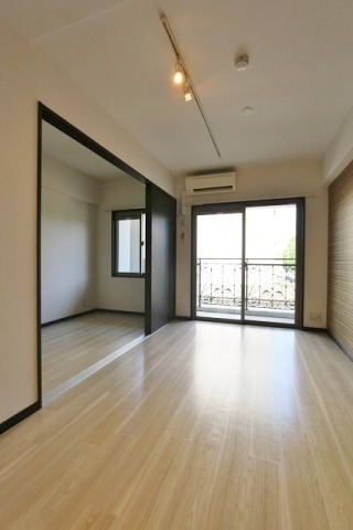 寝室を仕切れる使いやすい間取りです