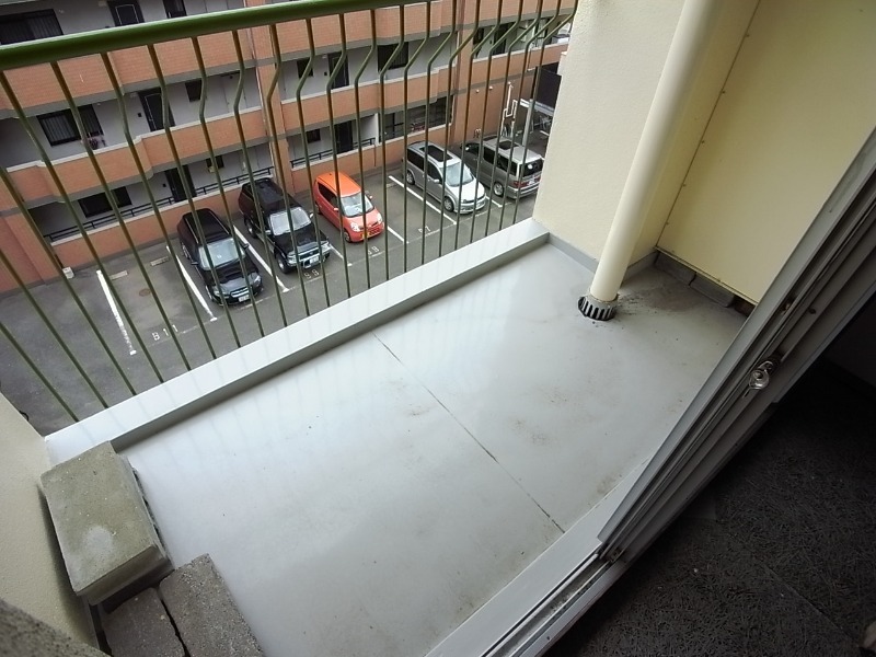 洗濯物はこちらへどうぞ。