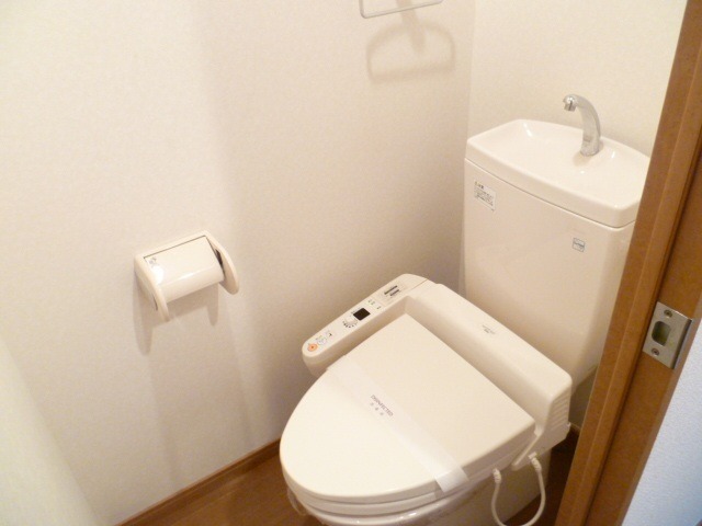 温水洗浄便座付きです