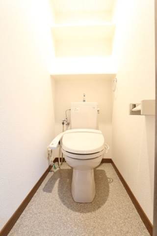 温水洗浄便座付きです