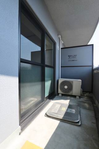 天気の良い日の洗濯物はこちらでされてください