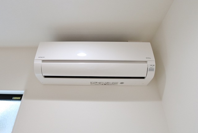 エアコン付きで一年中快適に過ごせます。