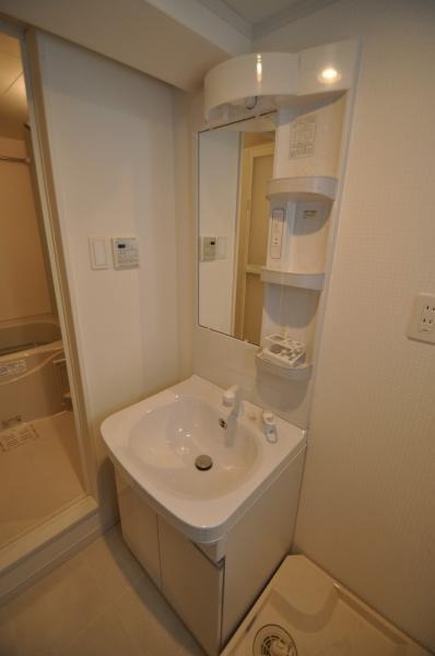 お出かけ前の身支度はこちらでバッチリです