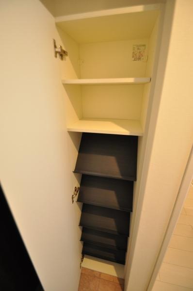 玄関収納も充実しています