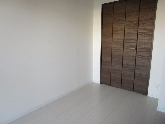 大きなクローゼットあるので荷物が多い方におすすめです