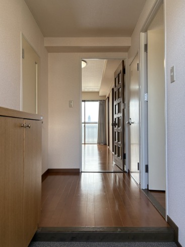 広々とした電管ですね