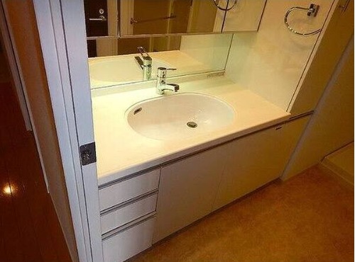 お出かけ前の身支度はこちらでバッチリです