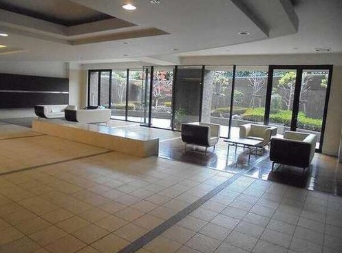 綺麗なエントランスですね