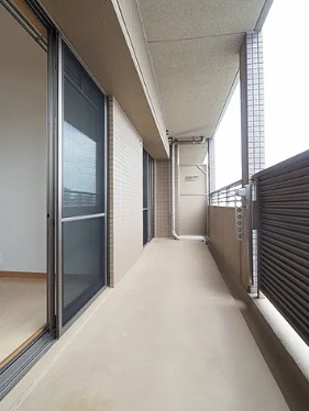 天気のいい日はこちらで洗濯物を干せます