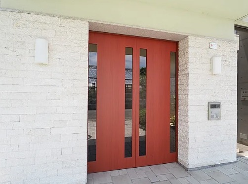 綺麗なエントランスですね