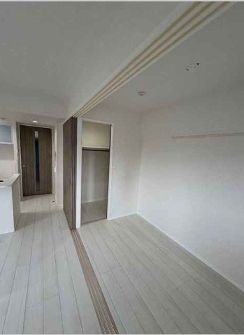 寝室にも収納があります。