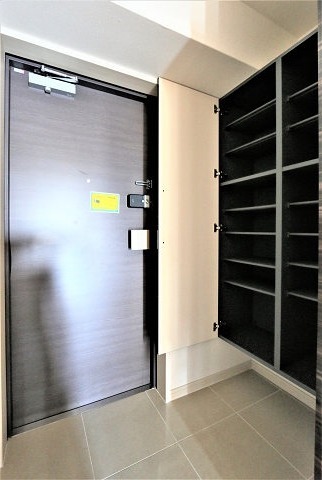 沢山の靴が収納できるシューズボックスです