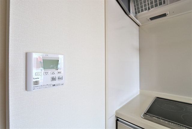 給湯のリモコンです