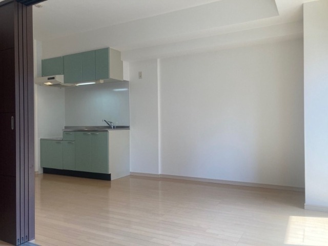 家具の配置がしやすいリビングですね