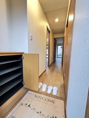 玄関からはこんな感じです