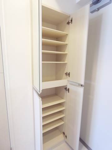 間取りや内装は現状を優先とします