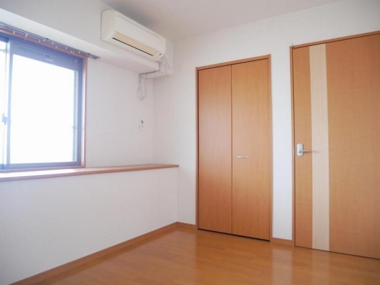 こちらは寝室にいかがでしょうか