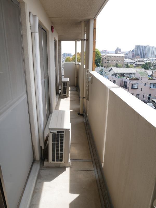 天気の良い日の洗濯物はこちらでされてください