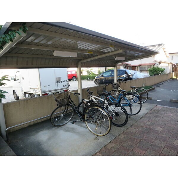 自転車はこちらで♪