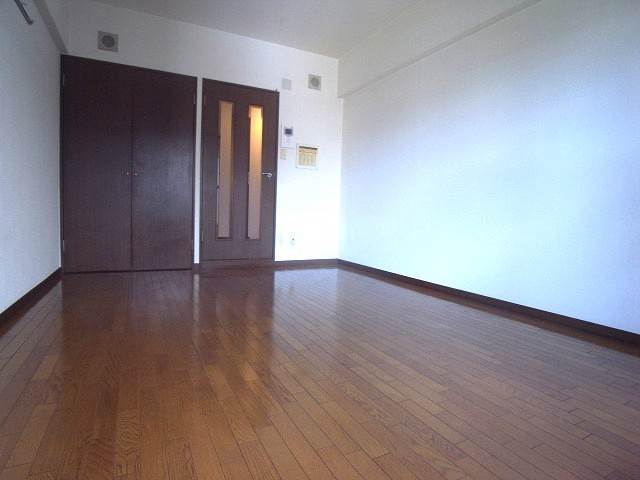 落ち着いた雰囲気の室内