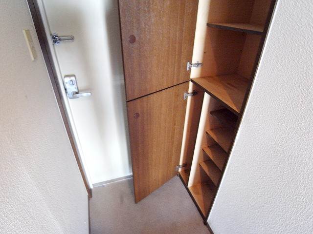 玄関にはたっぷり収納のシューズボックス