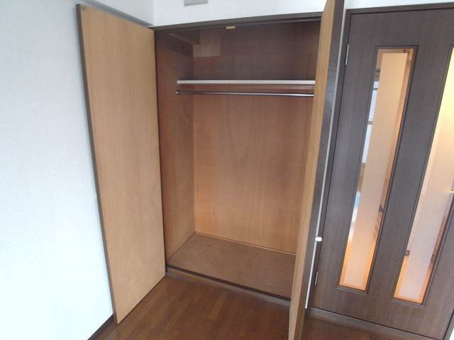 お洋服が多い方もしっかり収納できそうです