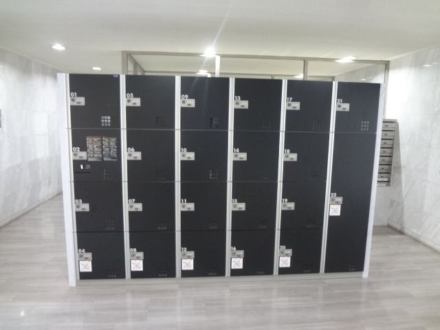 宅配ボックス完備です(^^)/