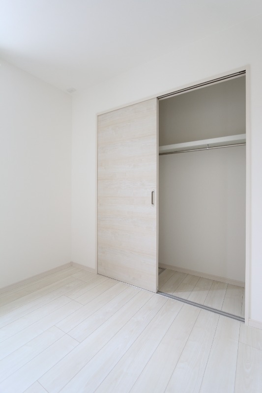 洋服もたくさん収納できます