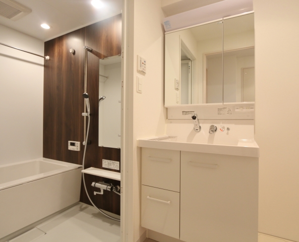 嬉しい独立洗面台完備です