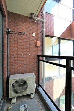 天気のいい日はこちらで洗濯物を干せます