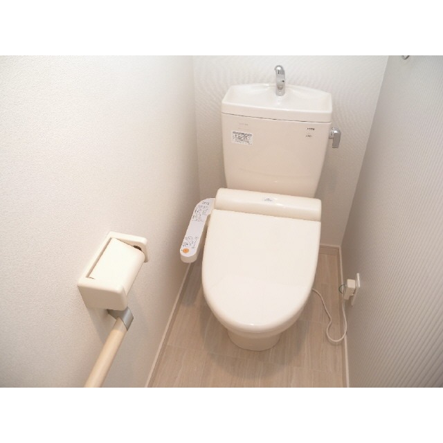 温水洗浄便座付きです